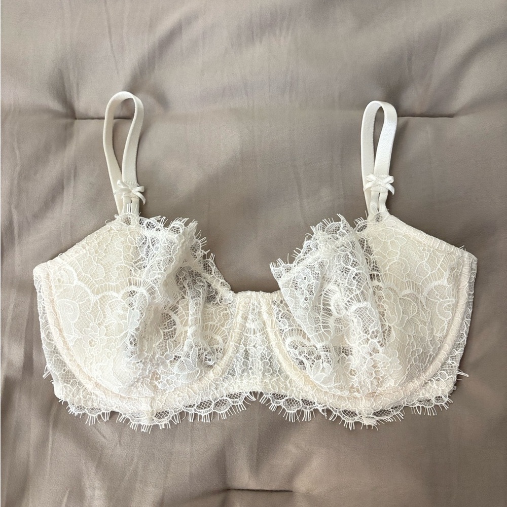 Eyelash Lace Underwire Balconette Bra - Cream/White by Victoria’s Secret Bridal